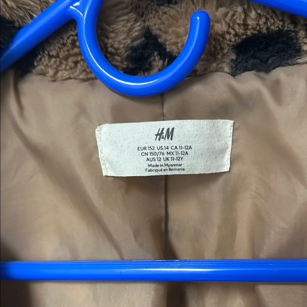 3/$20 Leopard Print Fuzzy Jacket - Picture 2 of 4